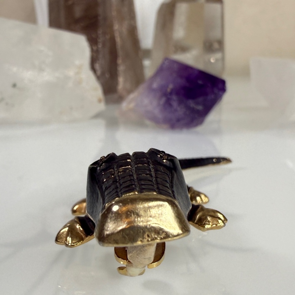 Vintage Gold Tone Metal & Black Alligator / Crocodile Clip - Picture 5 of 15